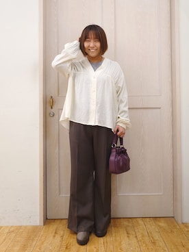 「SHOO・LA・RUE（シューラルー）の【S-LL/洗濯機可】着痩せシルエット シャーリングシャツカーディガン（カーディガン/ボレロ、ホワイト系）」を使った、とろろさん（レディース・153cm）の秋コーディネート