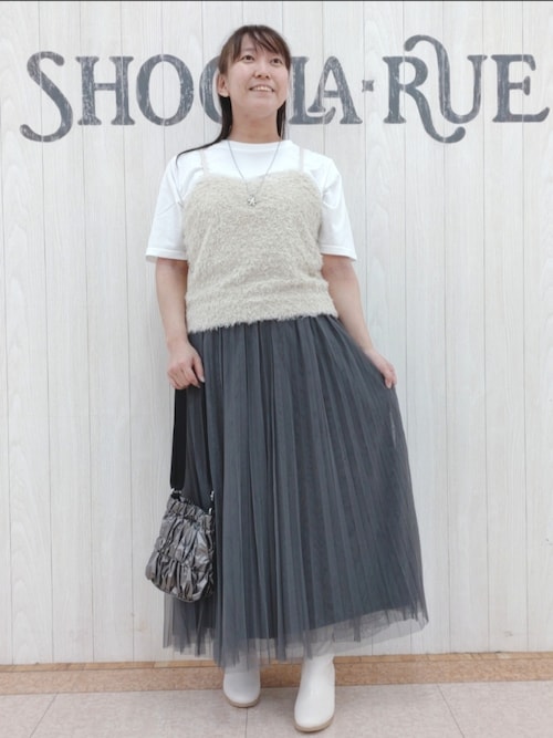 セール】【2点セット】秋冬も活躍 フェイクファービスチェ×Tシャツ