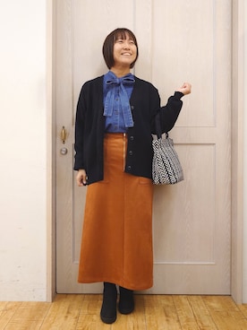 「SHOO・LA・RUE（シューラルー）の【毛玉になりにくい/S-LL/洗濯機可/体型カバー】Vネックゆったりカーディガン（カーディガン/ボレロ、ブラック系）」を使った、とろろさん（レディース・153cm）の秋コーディネート