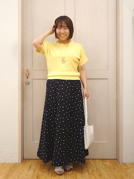 「SHOO・LA・RUE（シューラルー）の【毎日洗える/ひんやり/UV/S-LL】二の腕隠れる さらっとドルマン半袖ニット（ニット/セーター、イエロー系）」を使った、とろろさん（レディース・153cm）の夏コーディネート