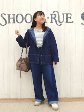 「アイテム（デニムジャケット）」を使った、とろろさん（レディース・153cm）の秋コーディネート