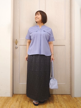 「SHOO・LA・RUE（シューラルー）の【洗濯後しわになりにくい/UV/吸水速乾】Wポケットが目を引く オンオフ使えるスキッパーブラウス（シャツ/ブラウス、ブルー系）」を使った、とろろさん（レディース・153cm）の秋コーディネート