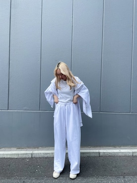「WHITELAND（ホワイトランド）のアイテム（スウェットパンツ）」を使った、JYO KAさん（レディース・168cm）の春コーディネート