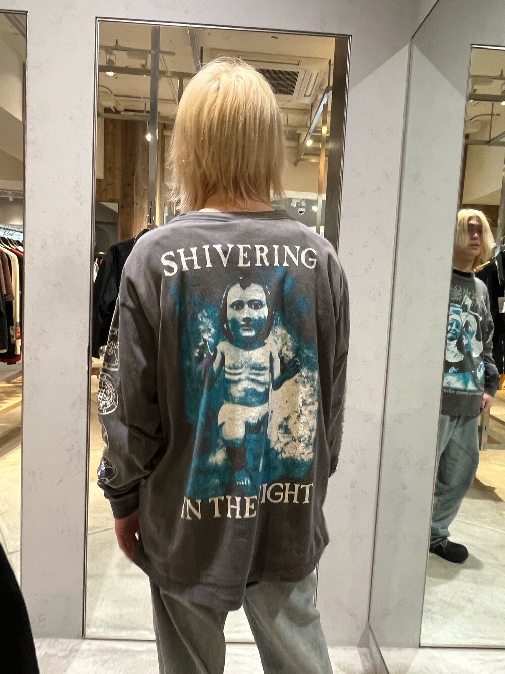 「カジュアルコーデ、春服コーデ、大人カジュアル、春服」｜「saint mxxxxxxのアイテム（トップス、ブラック系）」を使った、hayato0717さん（メンズ・175cm）の春コーディネートの1枚目の写真
