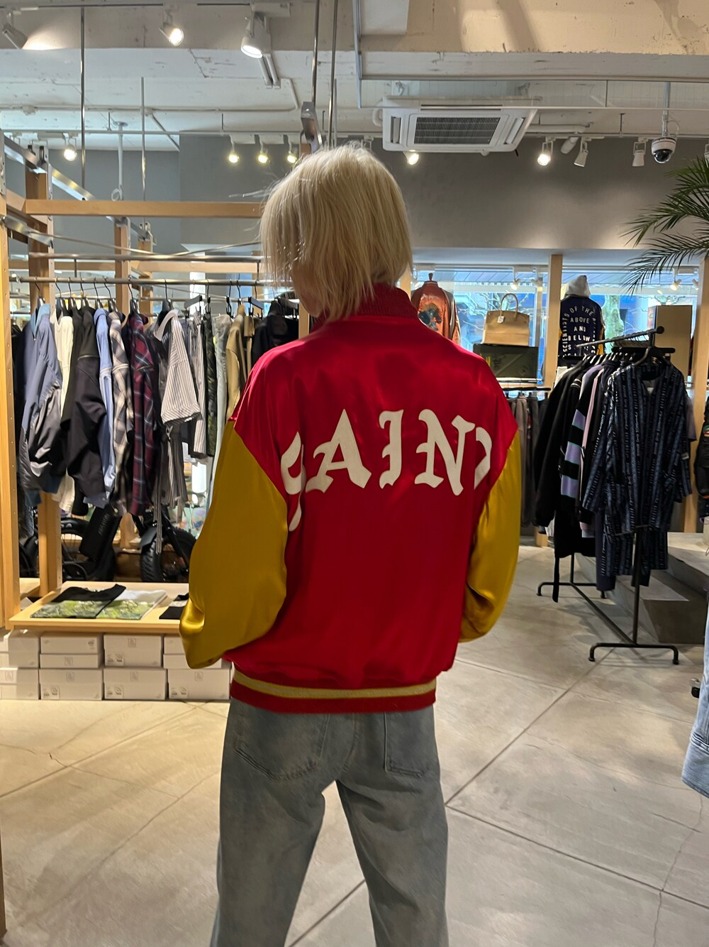 「今日のコーデ、春服、きれいめカジュアル、ストリートMIX、ootd」｜「saint mxxxxxxのアイテム（ジャケット/アウター、レッド系）」を使った、hayato0717さん（メンズ・175cm）の春コーディネートの1枚目の写真