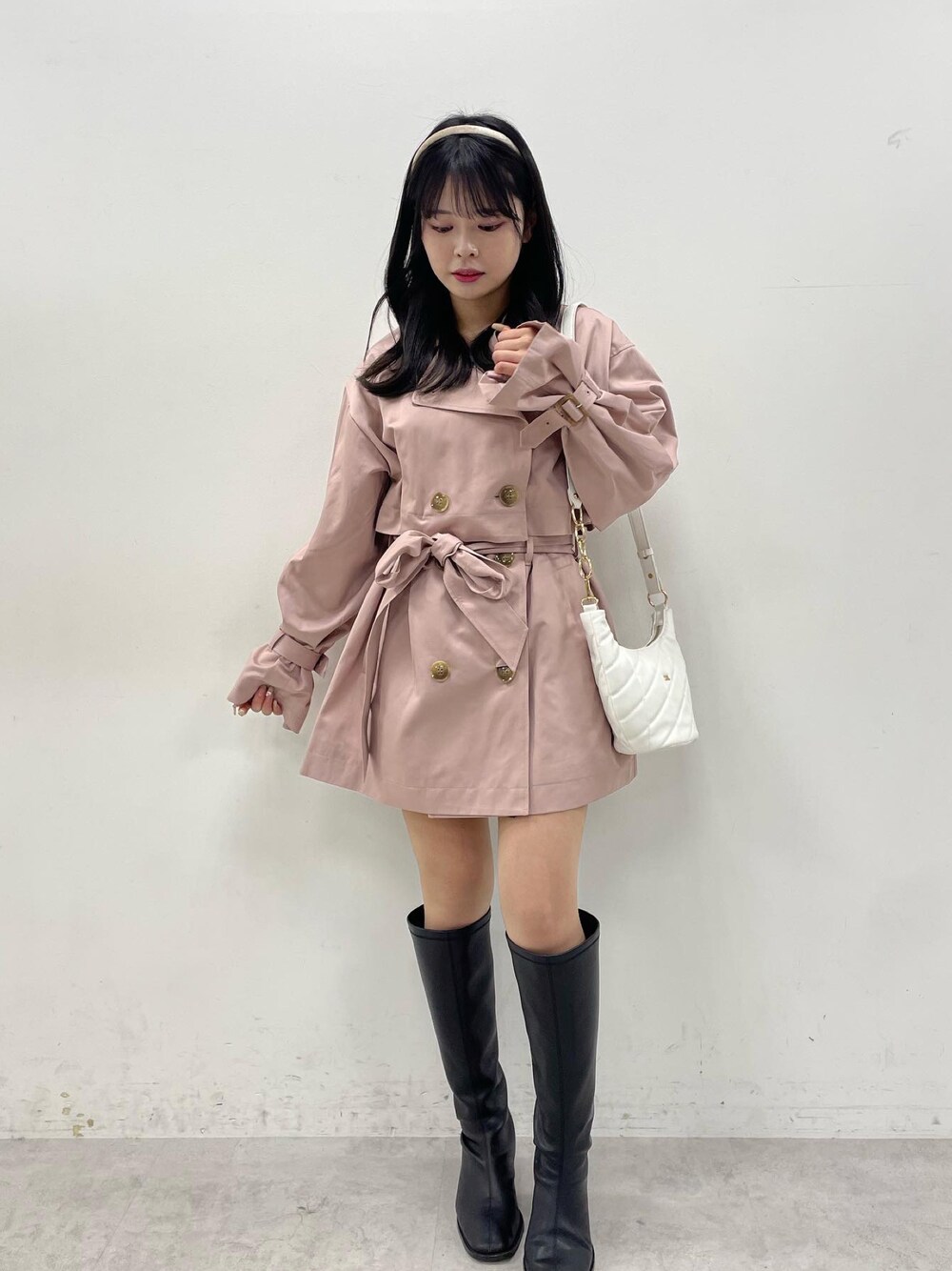 「ナイスクラップ、トレンチコート、低身長、春コーデ、低身長コーデ」｜「one after another NICE CLAUPのマルチWAYショートトレンチコート 2023SS（トレンチコート、ピンク系）」を使った、Nonokaさん（レディース・153cm）の冬コーディネートの1枚目の写真