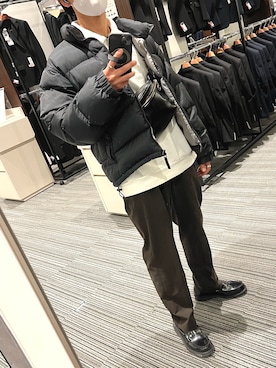 「VALENTINO GARAVANI（バレンティノガラバーニ）のアイテム（ダウンジャケット/コート）」を使った、xi(相互)さん（メンズ・171cm）の冬コーディネート