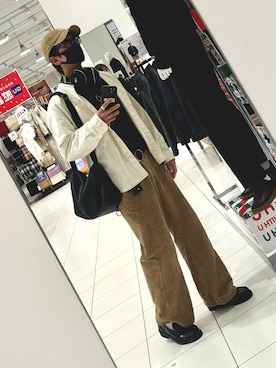 「アイテム（キーケース/キーアクセサリー）」を使った、xi(相互)さん（メンズ・171cm）の秋コーディネート