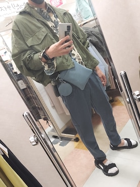 「カラーソックス」｜「アイテム（ナイロンジャケット）」を使った、xi(相互)さん（メンズ・171cm）の春コーディネート