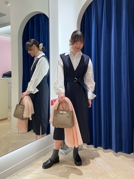 「アイテム（ジャンパースカート）」を使った、ワタナベさん（レディース・157cm）の秋コーディネート