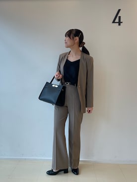 「アイテム（ノーカラージャケット）」を使った、ワタナベさん（レディース・157cm）の秋コーディネート