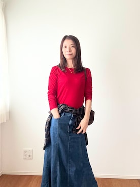 「アイテム（デニムスカート）」を使った、Chikaさん（レディース・154cm）の秋コーディネート