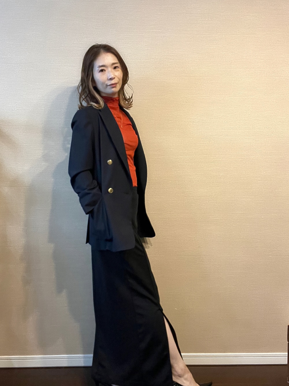 「きれいめカジュアル、おしゃれさんと繋がりたい、大人コーデ、春服コーデ、低身長コーデ、タイトスカート、シンプル、メロウトップス、アラフォー、ファッション」｜「IENAのアイテム（ノーカラージャケット、ブラック系）」を使った、Chikaさん（骨格ウェーブ・レディース・154cm）の冬コーディネートの1枚目の写真