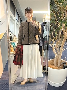 「NOLLEY’S（ノーリーズ）のチェックストール（ストール/ショール、レッド系）」を使った、yamaguchiさん（レディース・163cm）の秋コーディネート