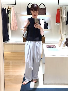 「NOLLEY’S Sophi（ノーリーズソフィ）のウォッシャブルドライトリコットラップ風タックパンツ（その他パンツ、ブルー系）」を使った、yamaguchiさん（レディース・163cm）の夏コーディネート