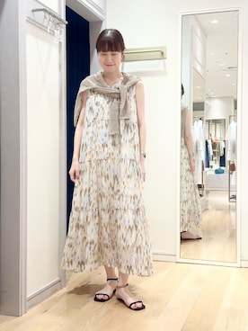 「NOLLEY’S Sophi（ノーリーズソフィ）のウォッシャブルラメストライプアートプリントティアード2WAYワンピース（ワンピース、ベージュ系）」を使った、yamaguchiさん（レディース・163cm）の夏コーディネート