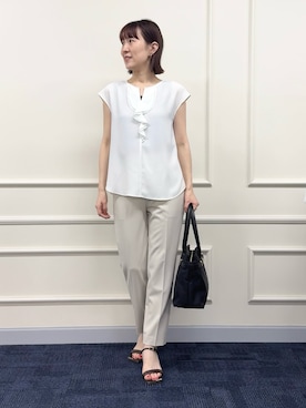 「NOLLEY’S Sophi（ノーリーズソフィ）のウォッシャブルストレッチジョーゼットフロントラッフルブラウス（シャツ/ブラウス、ホワイト系）」を使った、yamaguchiさん（レディース・163cm）の春コーディネート