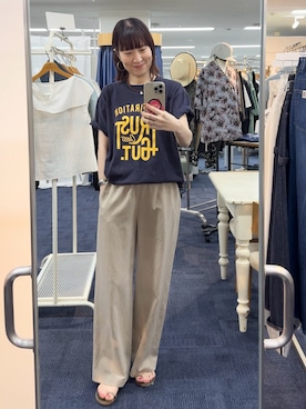 「NOLLEY’S（ノーリーズ）のウォッシャブルセルロースリネンイージーパンツ（その他パンツ、ベージュ系）」を使った、yamaguchiさん（レディース・163cm）の春コーディネート