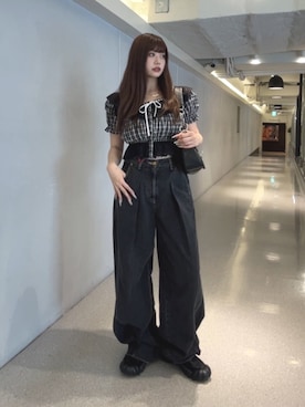 「jouetie（ジュエティ）のベルトチェーンハンドバッグ（ハンドバッグ、ブラック系）」を使った、MOMOKAさん（レディース・160cm）の春コーディネート