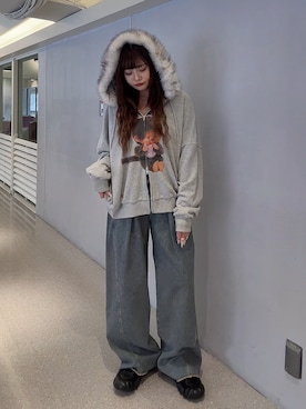 「jouetie（ジュエティ）のアイテム（デニムパンツ）」を使った、MOMOKAさん（レディース・160cm）の秋コーディネート