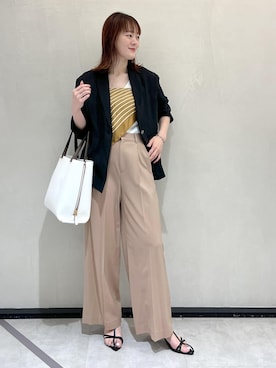 「ROPE'（ロペ）のストライプパターン シルク100% 大判スカーフ（バンダナ/スカーフ）」を使った、sahoさん（レディース・165cm・20代）の夏コーディネート