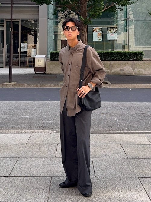 MIU MIU グレー スクエアサングラス miu サングラス 「miumiu/ミュウミュウ」スクエア MU01ZS VAU70D