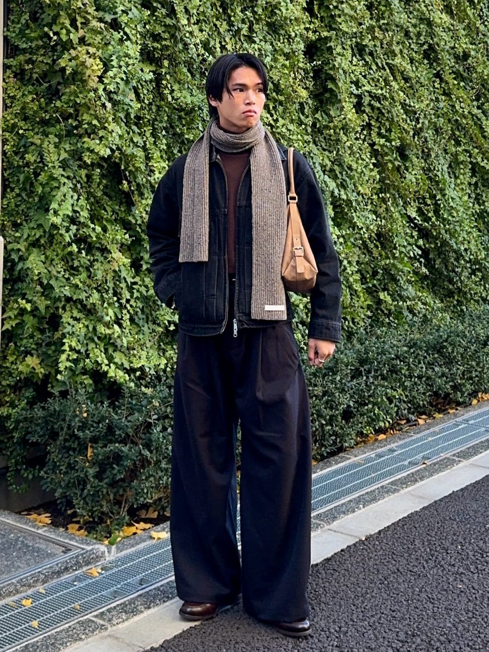 OUAT（オーユーエーティー）の「OFFICE SCARF（マフラー）」 - WEAR