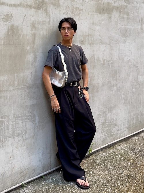 「Chikashitsu +（チカシツプラス）の【Chikashitsu +】waffle cropped half sleeve tee (4color) / 【チカシツプラス】ワッフルクロップド半袖Tシャツ＜着用動画あり＞（Tシャツ/カットソー）」を使った、KAMMAさん（メンズ・178cm）の夏コーディネート