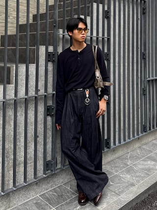 「Chikashitsu +(チカシツプラス)の【Chikashitsu +】sleeve button henry neck long sleeve tee / 【チカシツプラス】スリーブボタンヘンリーネック長袖Tシャツ(Tシャツ/カットソー)」を使った、KAMMAさん(メンズ・178cm)の秋コーディネート