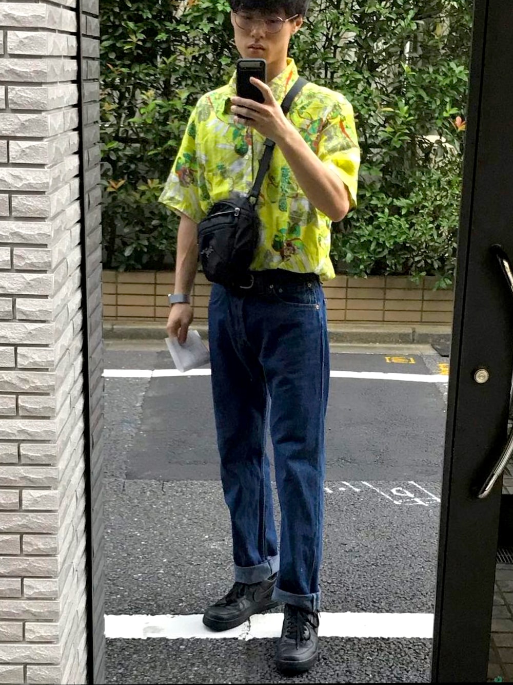 「春服、今日のコーデ、大人カジュアル、休日スタイル、キレイめ、デニム、春カラー、メンズコーデ、春夏コーデ、NIKE、シャツスタイル、アウトドアスタイル、夏コーデ、夏」｜「Levi'sのアイテム（デニムパンツ、ブルー系）」を使った、ttt0202takumiさん（メンズ・176cm）の春コーディネートの1枚目の写真