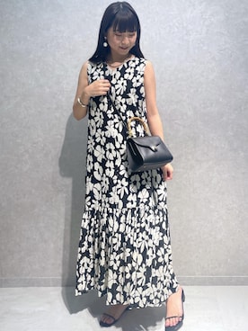 「ROPE'（ロペ）のリアルレザーバンブートップハンドルバッグ（ショルダーバッグ、ブラック系）」を使った、kahoさん（レディース・160cm）の夏コーディネート
