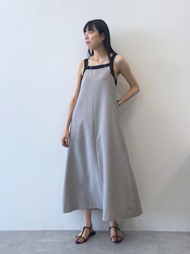 「アパートバイローリーズ」｜「アイテム（ジャンパースカート）」を使った、miiさん（レディース・172cm）の夏コーディネート