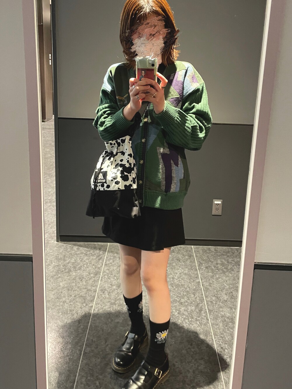 「秋冬コーデ、ootd、古着コーデ、Dr.Martens、くつした」｜「GREGORYのアイテム（バッグ、ホワイト系）」を使った、なつさん（レディース・160cm）の秋コーディネートの1枚目の写真