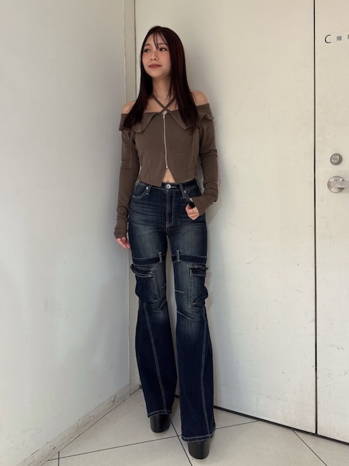 ハイウエスト strap cargo designフレアデニムパンツ（デニム
