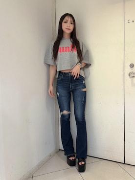 「GYDA（ジェイダ）のハイウエストSIDE RIPPEDフレアデニムパンツ（デニムパンツ、ブルー系）」を使った、arisaさん（レディース・155cm）の夏コーディネート