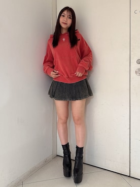 「GYDA（ジェイダ）のアイテム（パーカー）」を使った、arisaさん（レディース・155cm）の秋コーディネート