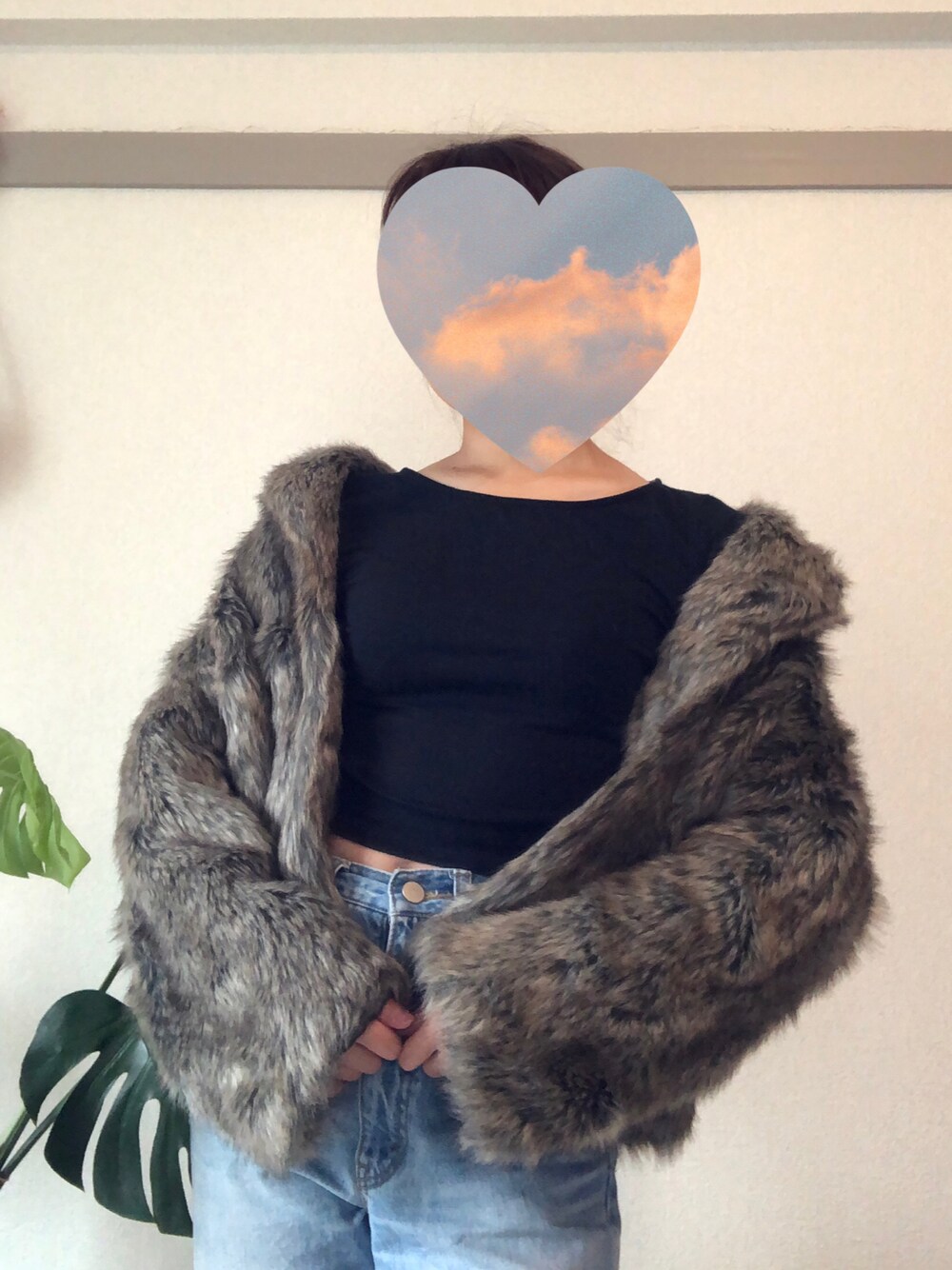 「ファーコート、ワイルド、フェイクファー、フェイクファーコート」｜「MOUSSYのアイテム（その他アウター、グレー系）」を使った、Woody さん（レディース・153cm）の秋コーディネートの1枚目の写真