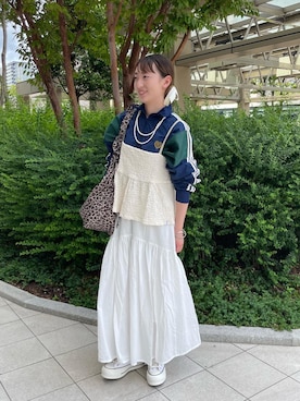 「アイテム（その他トップス、ホワイト系）」を使った、穂泉さん（レディース・158cm）の秋コーディネート