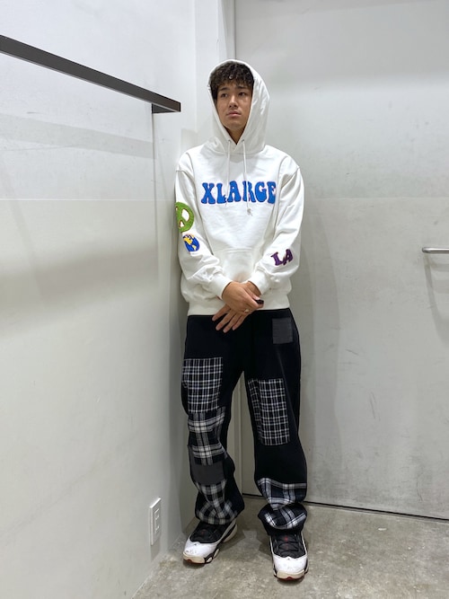 FLOWER PULLOVER HOODED SWEAT（パーカー）｜XLARGE（エクストララージ