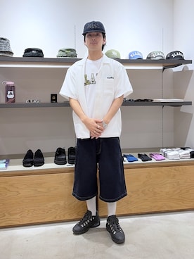 「XLARGE（エクストララージ）のXLAR CAP（キャップ、レッド系）」を使った、川上拓巳さん（メンズ・172cm）の春コーディネート