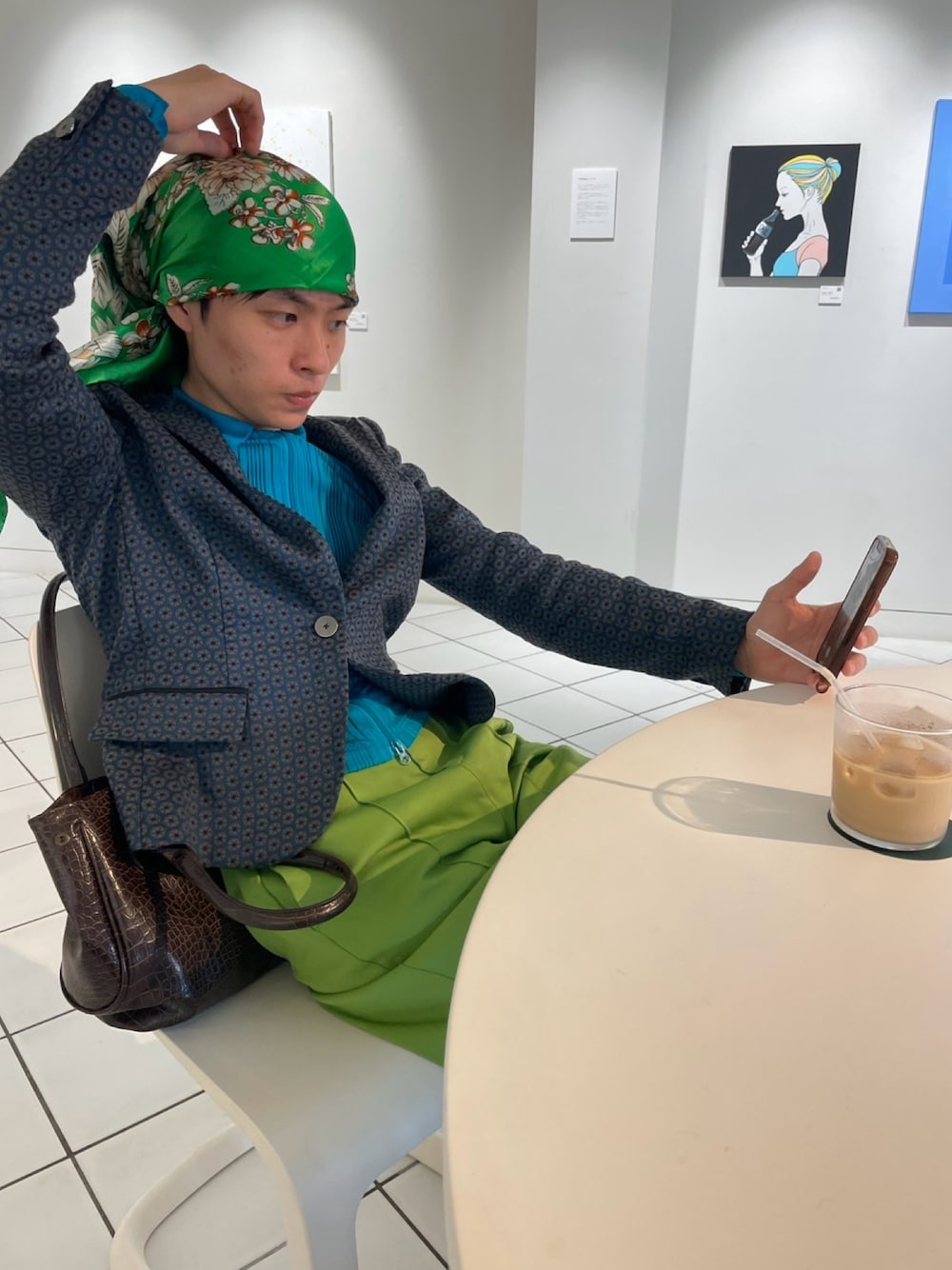 「最近のいい感じコーデ、セットアップ、レイヤードスタイル、韓国ファッション、スラックス、ストリート、ローファー、GU、Tシャツ×デニム、カジュアルコーデ、Levi's、休日コーデ、お洒落さんとつながりたい、韓国子供服、Timberland」｜「DIESEL BLACK GOLDのアイテム（ジャケット/アウター、グレー系）」を使った、imRenさん（メンズ・170cm）の春コーディネートの1枚目の写真