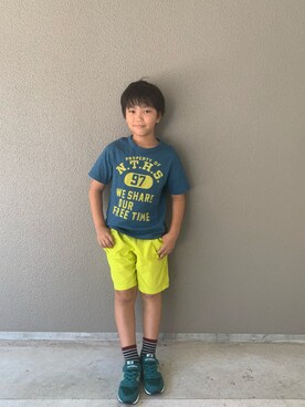 「OFFICIAL TEAM（オフィシャルチーム）のアイテム」を使った、mmikki0206さん（キッズ・133cm）の夏コーディネート