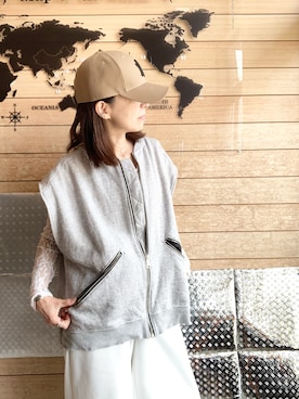 「NEW ERA（ニューエラ）のアイテム（キャップ、ベージュ系）」を使った、meg05さん（レディース・156cm）の春コーディネート