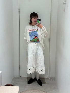 「CIAOPANIC（チャオパニック）のシアーフリルフーディートップス（T Shirts、ホワイト系）」を使った、ナクラリンさん（レディース・153cm）の春コーディネート