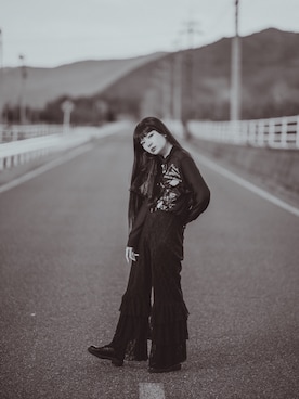 「妹ののアイテム（Shirts、ブラック系）」を使った、𝙆𝘼𝙍𝙀𝙉さん（レディース・165cm）の冬コーディネート