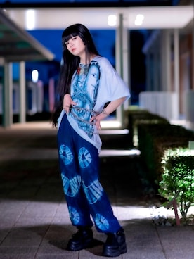 「アートTシャツ」｜𝙆𝘼𝙍𝙀𝙉さん（レディース・165cm）の秋コーディネート