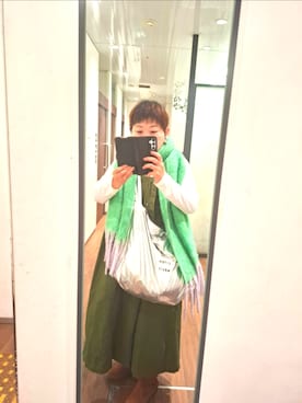 「CITEN（シテン）のアイテム（ショルダーバッグ、シルバー系）」を使った、みやさん（レディース・160cm）の春コーディネート