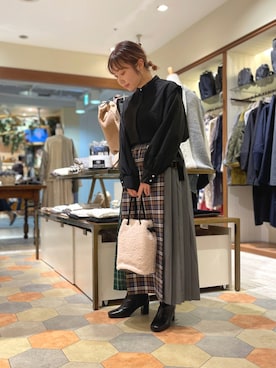 「Laugoa（ラウゴア）のアイテム」を使った、yacchiさん（レディース・149cm）の秋コーディネート