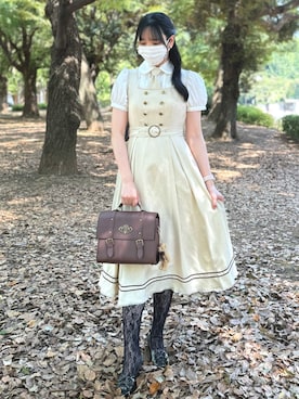 「アイテム（ジャンパースカート）」を使った、fukukirokuさん（レディース・168cm）の秋コーディネート