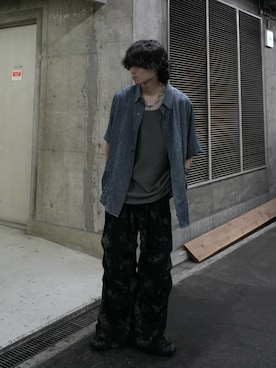 「CASPER JOHN（キャスパージョン）のアイテム（スウェットパンツ）」を使った、ヤマネンさん（メンズ・171cm）の夏コーディネート